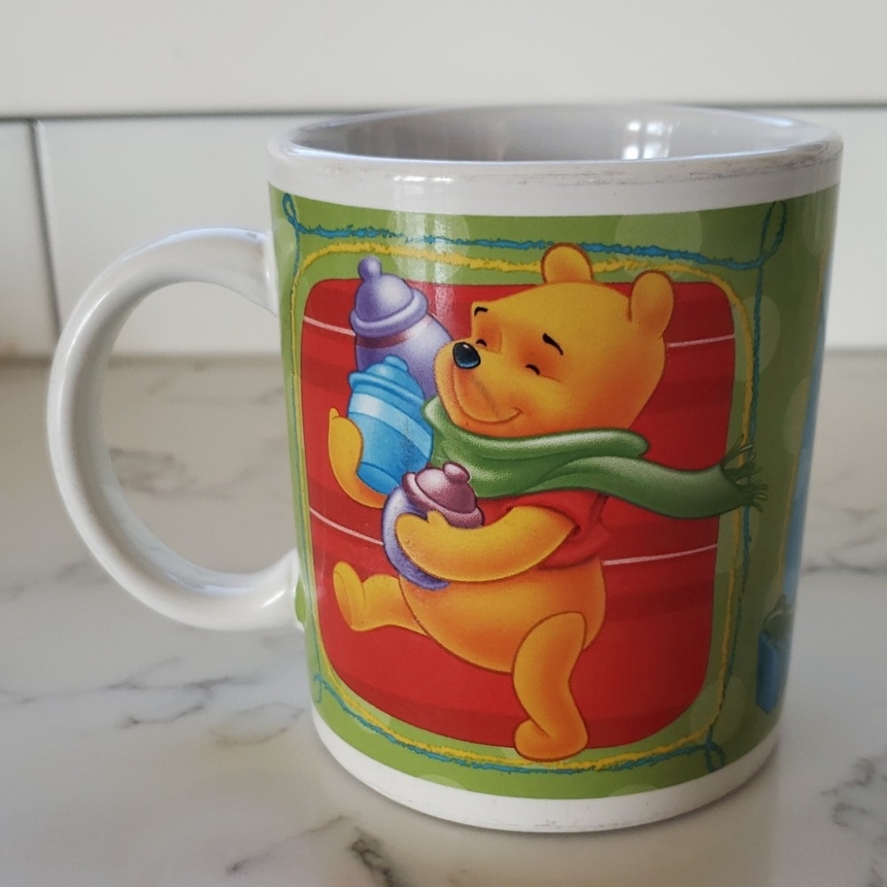 DISNEY Christmas Coffee Tea Mug Winnie the Pooh Tigger Piglet Vintage